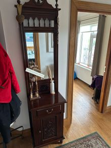 Hall dresser