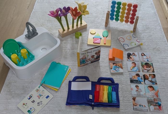Lovevery The Helper Playkit