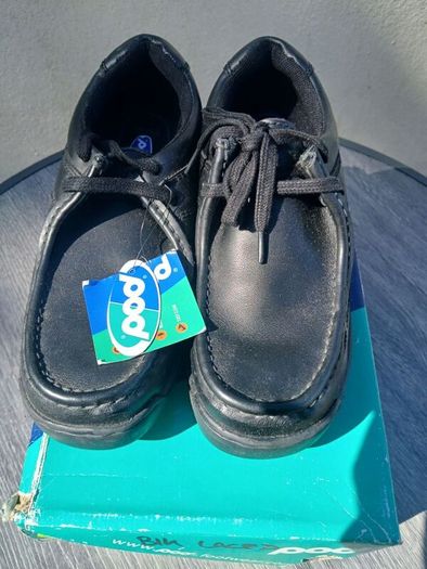 New POD Black Lace Shoes