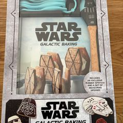 Star Wars Galactic Baking Gift Set :