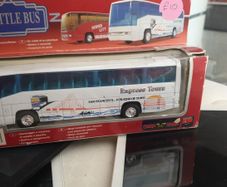 Welly shuttle diecast bus model