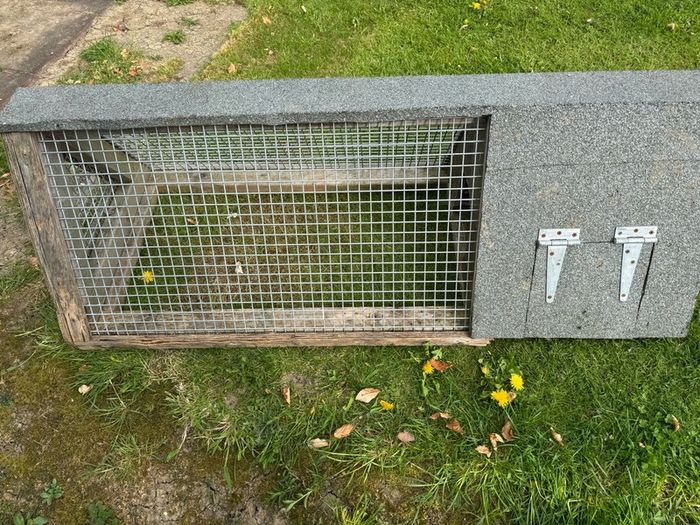 Rabbit hutch