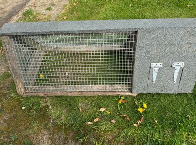 Rabbit hutch