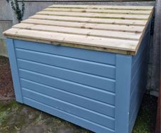 Storage box