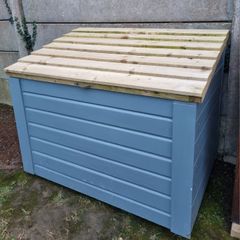 Storage box