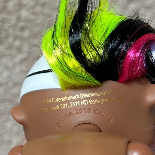 Nude LOL Amazing Surprise OMG Uptown Girl Doll