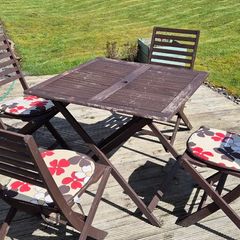 Outside Table and chairs