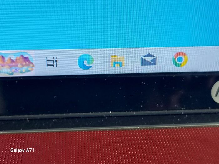 HP Pavillion, Red, AMD A4-5000 APU wiyj Radeo HD Graphics, 1.5GHz,  4GB Ram, 700GB HDD, Windows 10, Microsoft Edge, Chrome