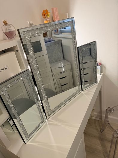 vanity mirror