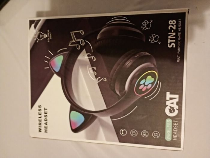 Cat headphones (wireless)
