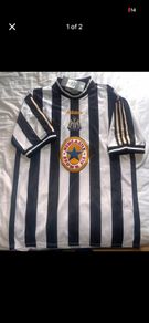 Retro Shearer Newcastle United 97-99 home kit - Size rLarge