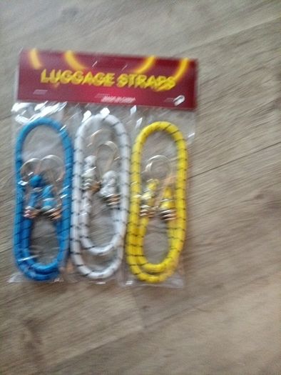 luggage straps