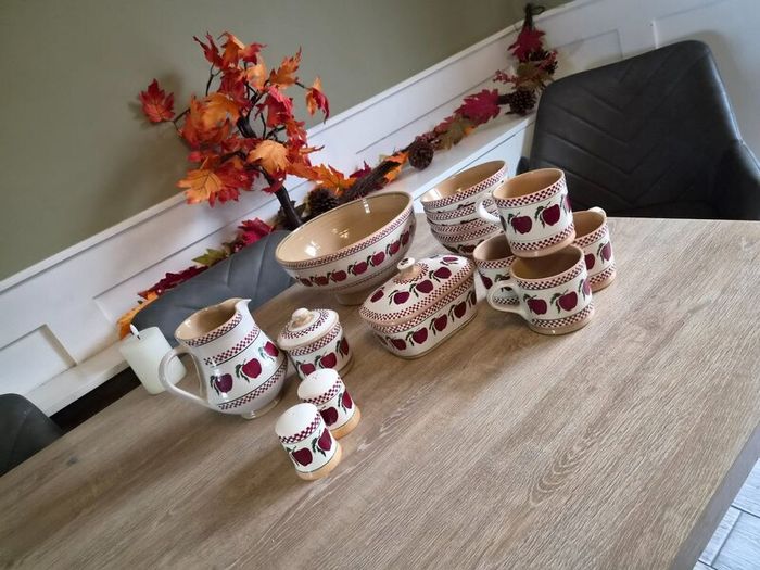 Nicholas Moss Apple collection