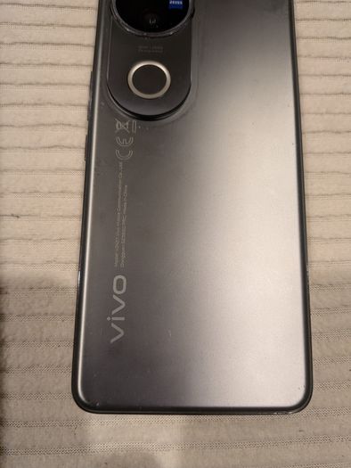VIVO V50 5G Smartphone, 12 GB + 512 GB, Professional 50+50 MP ZEISS Cameras, 4K Video, 5260 mAh Battery, 90 W Fast Charge, 6.77 Inch Ultra Slim Quad Curved AMOLED Display, IP68 + IP69 Dust