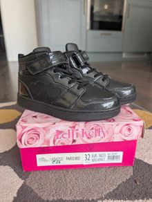 Girl's new shoes