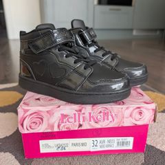 Girl's new shoes