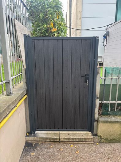 Side Gates