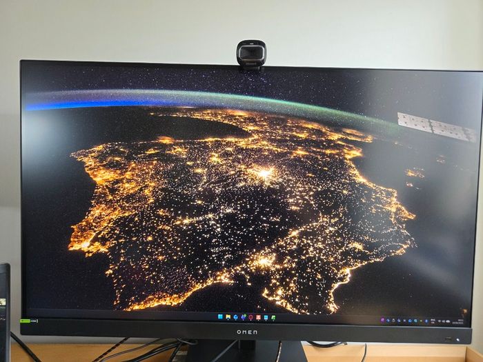 HP OMEN 32x UHD 144Hz Smart Gaming Monitor