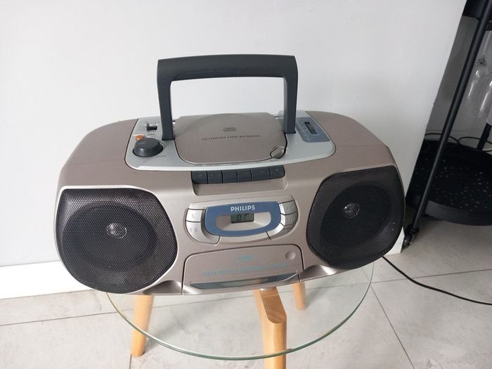 philips stereo  system