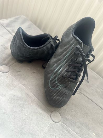 soccer shoes