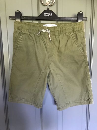 Pennys boys khaki coloured shorts aged 9-10 years