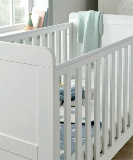 Mama's & Papa's Railto cot bed