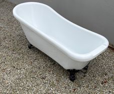 Vintage Style Slipper Bathtub