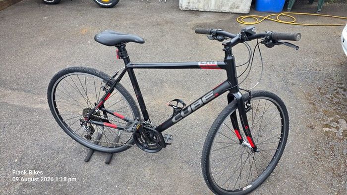 Cube CRL Hybrid Bike  28 Wheels  21 Frame