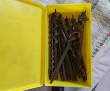 Box of 22 Various drill Bits, in very good condition