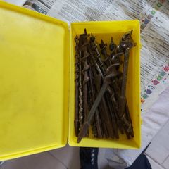 Box of 22 Various drill Bits, in very good condition