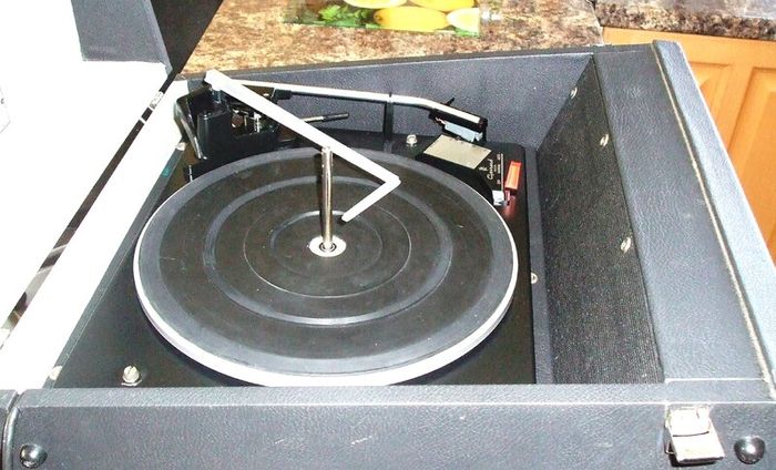 Hacker vintage Record Player GP42, Refurbished