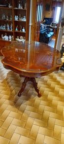 Exquisite table
