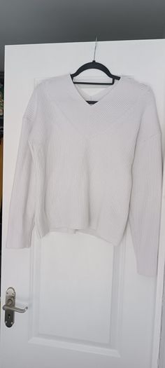 white jumper