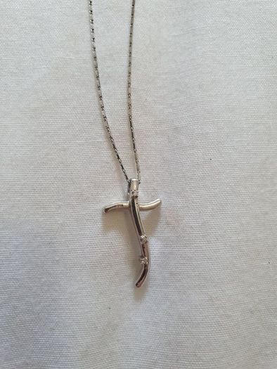 White gold 9ct Diamond Cross