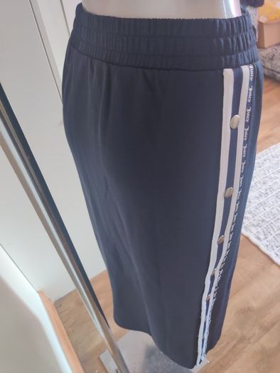 BNWT Juicy couture black label Regal side snap tricot logo navy midi skirt size XS UK8/10 EU36/38 Postage included