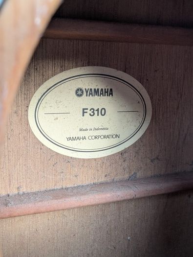 Yamaha F310 Acoustic Guitar