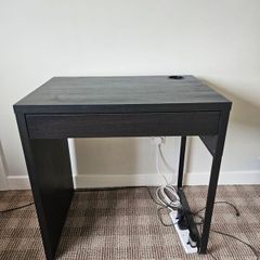 IKEA Micke Desk