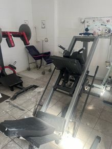 Leg Press x Hack Squat Machine