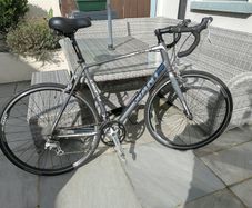 Giant Defy 5 road bike, size L