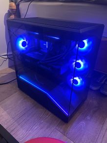5070ti 9800X3D 32GB Ram Gaming PC