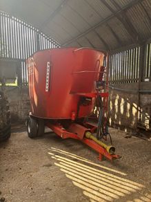 Dtec diet feeder
