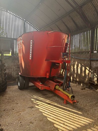 Dtec diet feeder
