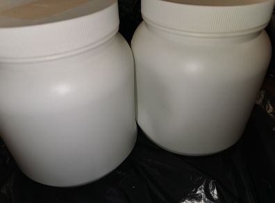 plastic storage container x4