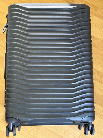 Samsonite Upscape 4 Wheel Spinner Suitcase 55cm Black