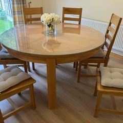 Oak Table Round and 6 Chairs