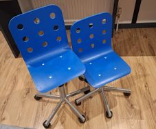 Kids chairs (2)
