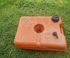 outbord pwtrol tank