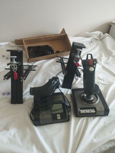 Logitech X52 HOTAS + Desk Mount