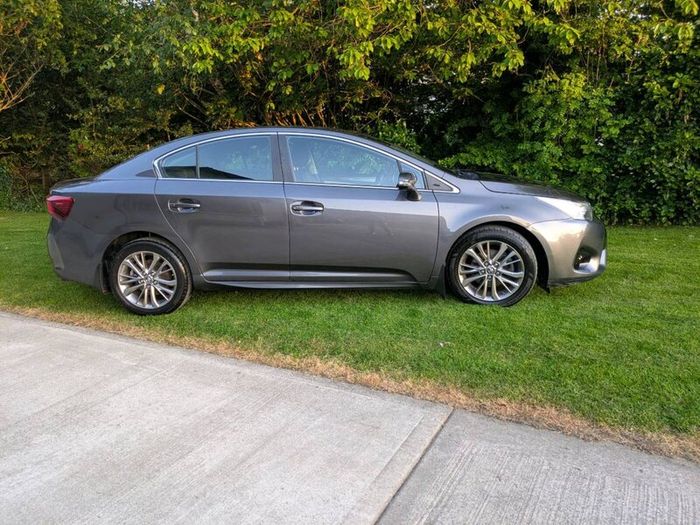 Toyota Avensis 1.6 Business Edition 181