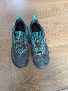 Boys hiking shoes